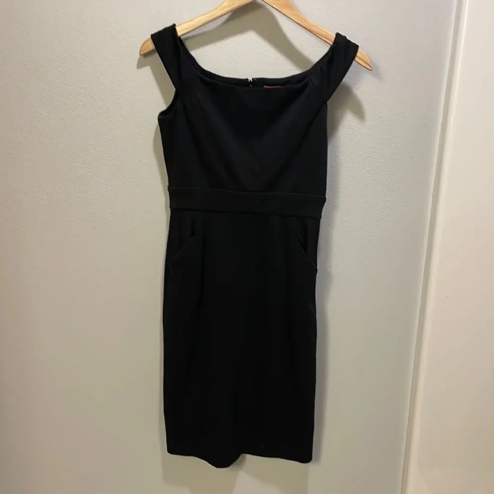 Catherine Malandrino woman’s black dress